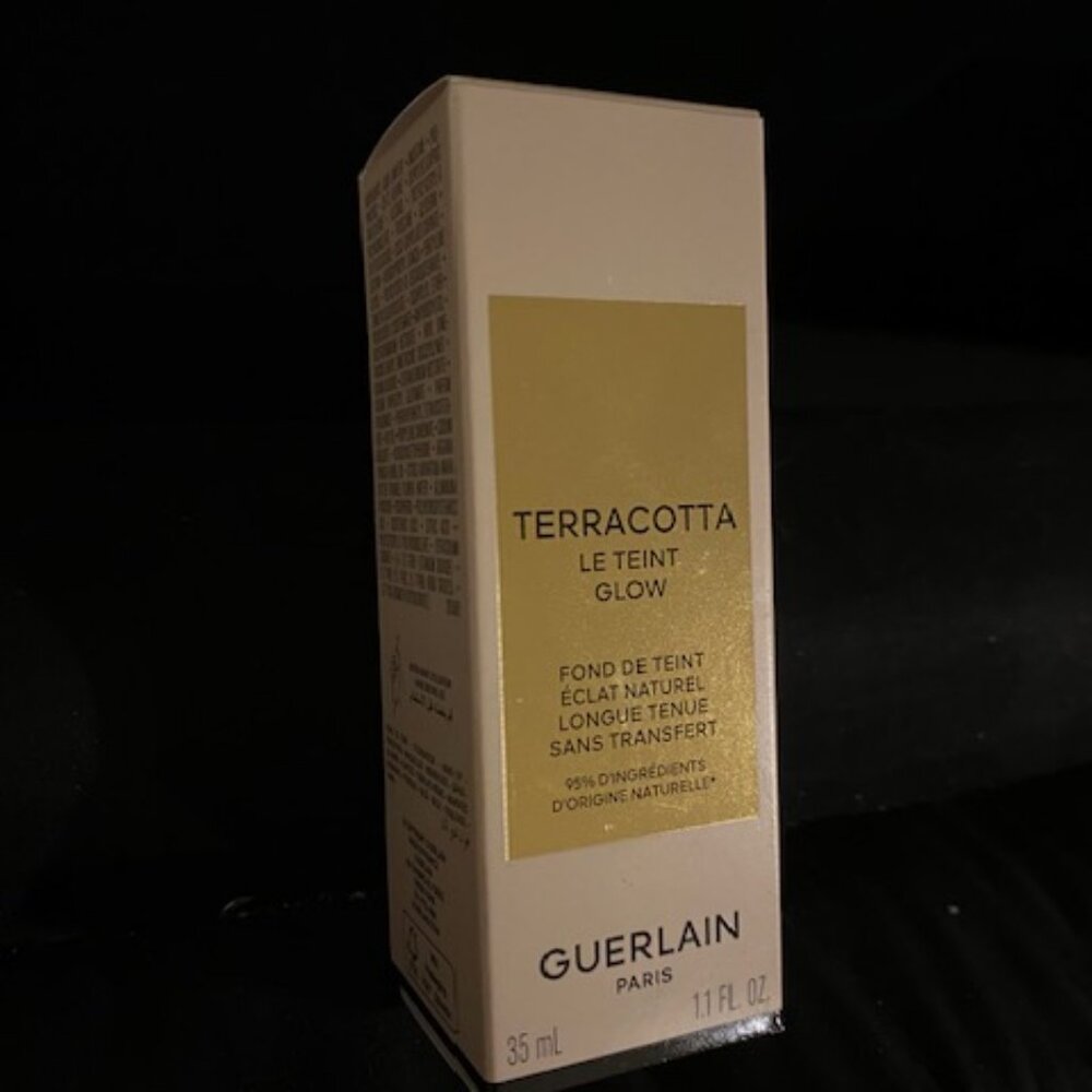 Guerlain Terracotta Le Teint Glow- Healthy Glow Foundation 11.5ml Colour: 0.5W